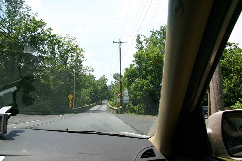 CRW_7942_JFR.JPG - One lane bridge in Spring Mount, PA