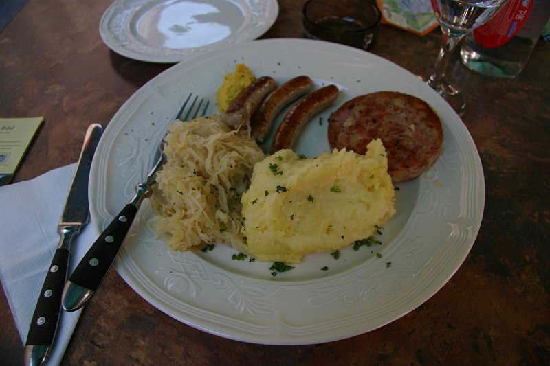 CRW_7395_JFR.JPG - Lunch!