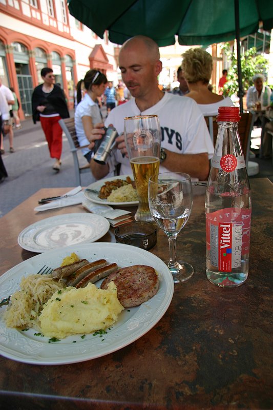 CRW_7396_JFR.JPG - That is Ray with his camcorder (a co-author of the paper)