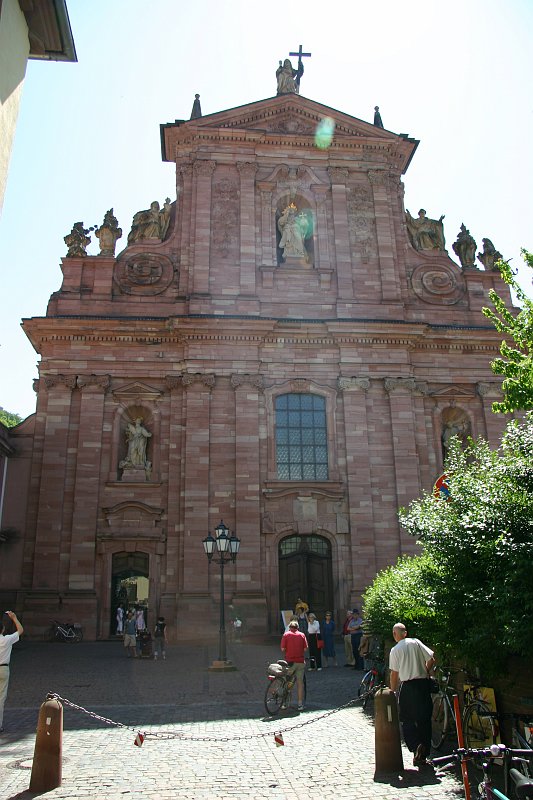 CRW_7397_JFR.JPG - A smaller chuch in the town area