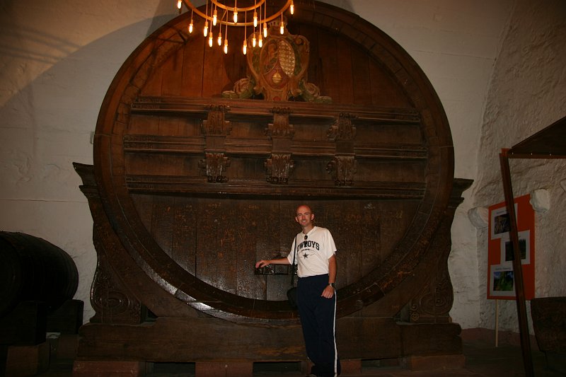 CRW_7437_JFR.JPG - Ray next to small wine barrel