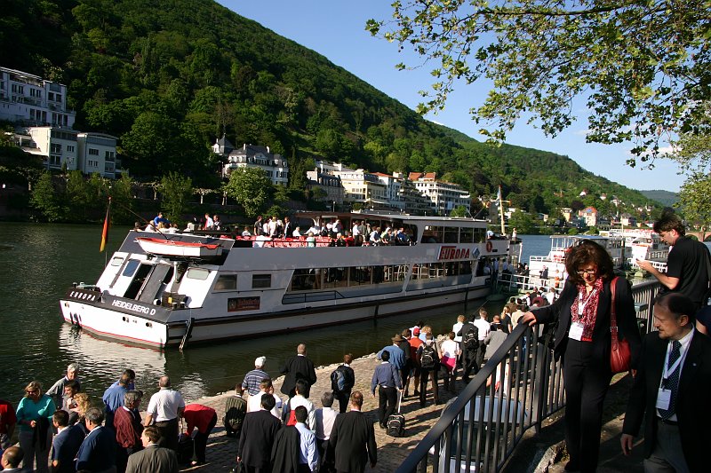 CRW_7472_JFR.JPG - Boat cruise on the Neckar River after the first day of the conference