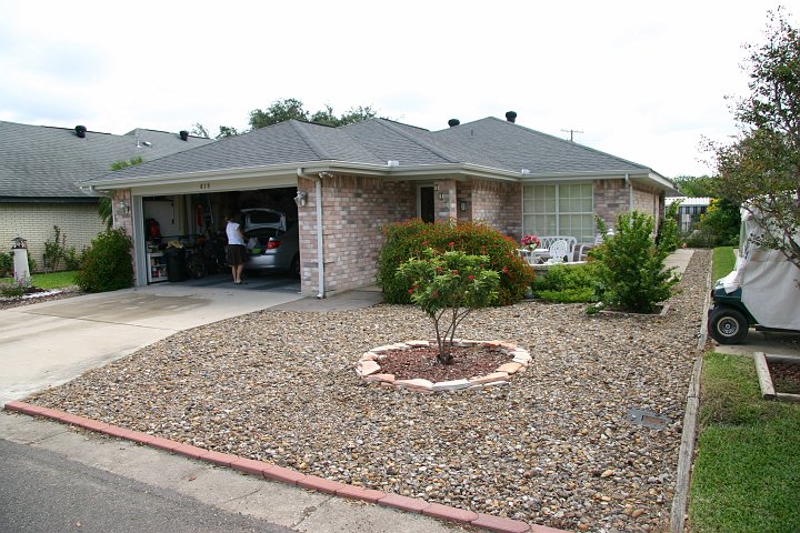 CRW_8385_JFR.JPG - Outside of the home in Mission, TX