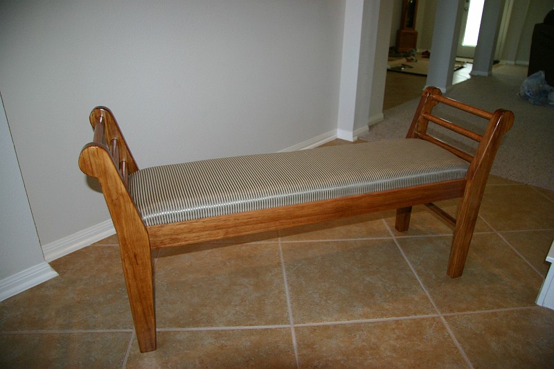 CRW_8203_JFR.JPG - Bench I made in June.